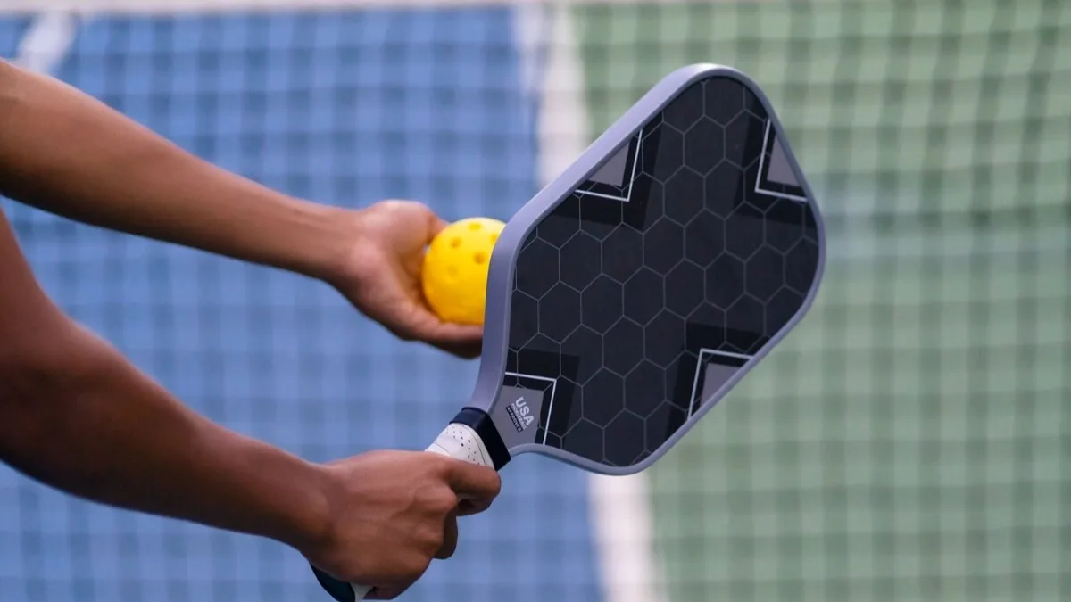 tieu-chi-chon-vot-pickleball-cho-nguoi-moi-choi-man